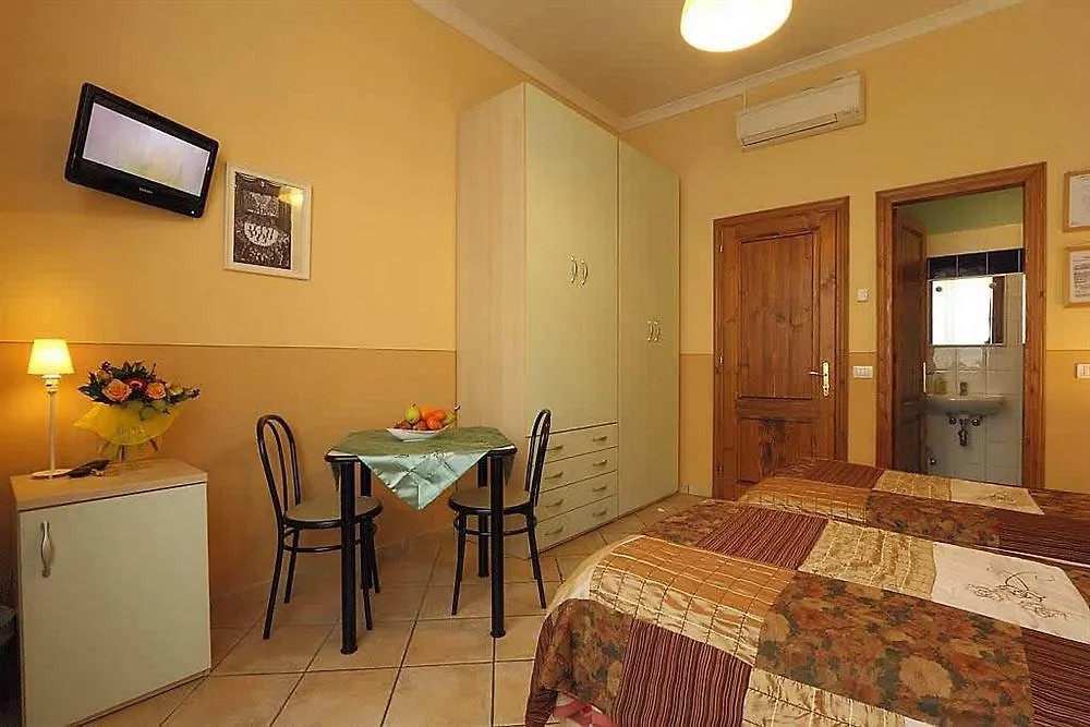 Hotel Cimarosa Harmony Florencia Pensión